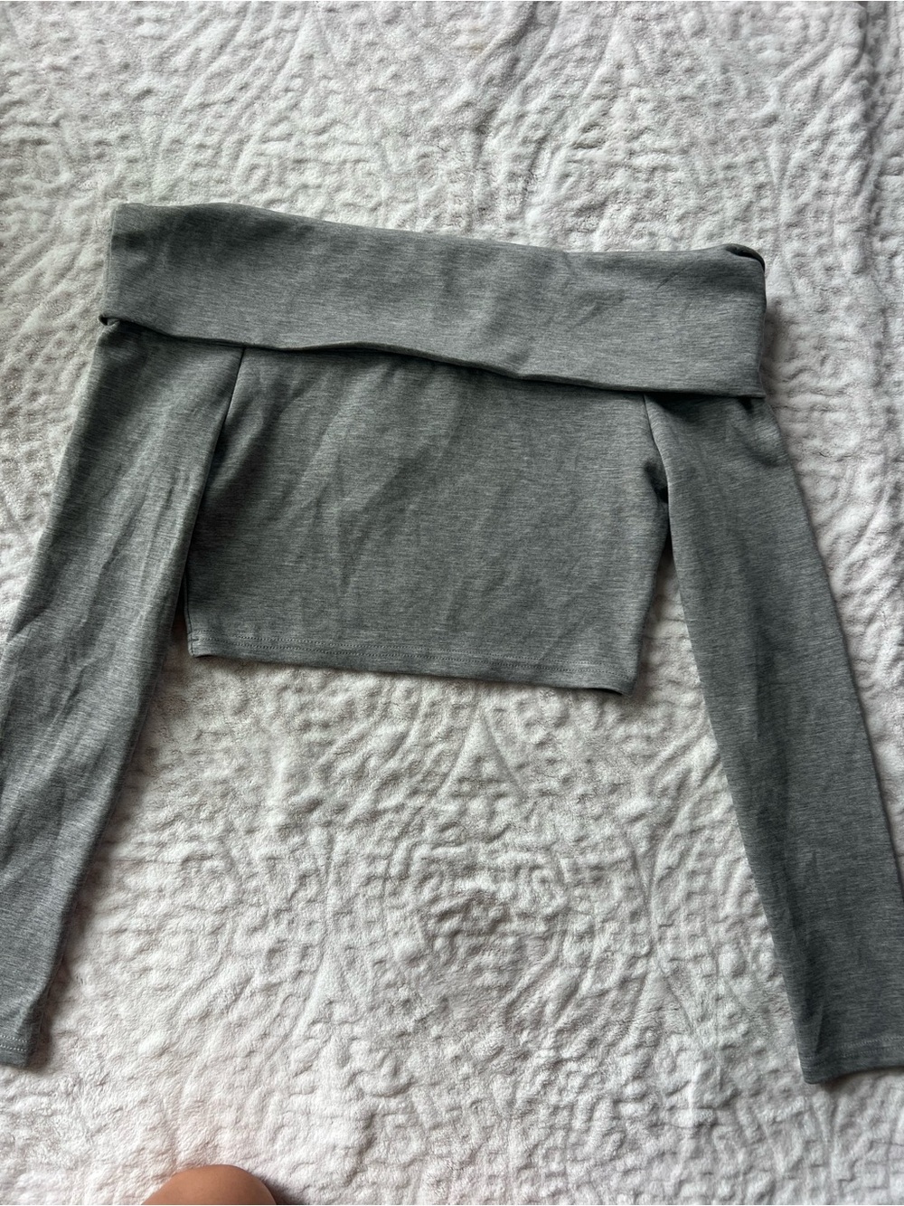 NWT Akira Off-Shoulder Long Sleeve Cropped Top - Gray | Size L - Picture 2 of 8